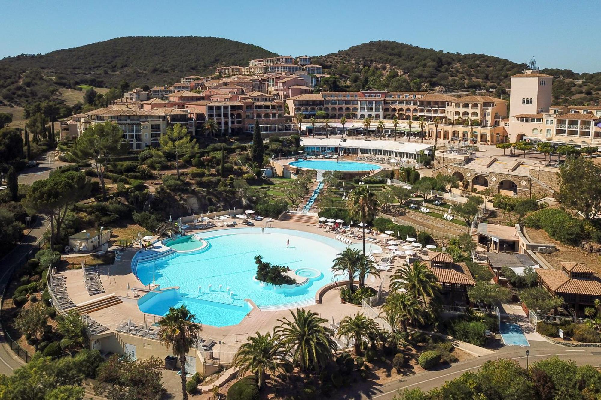 Village Pierre & Vacances Cap Esterel - Saint Raphael Village Exterior photo