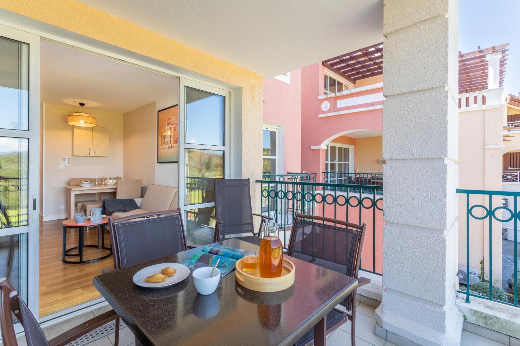 Village Pierre & Vacances Cap Esterel - Saint Raphael Village Exterior photo